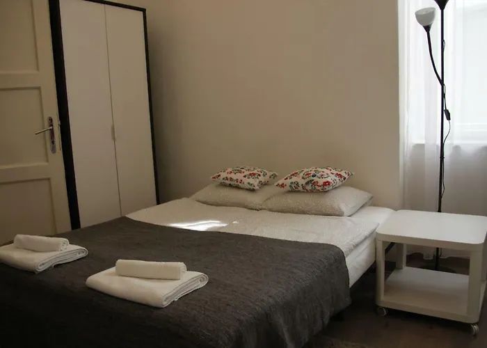 Duna Szecsi Apartment