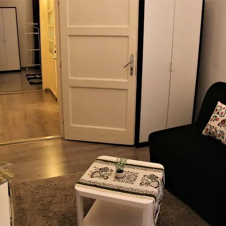 Apartment Duna Szecsi *