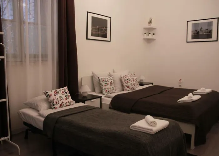 Duna Szecsi Appartement *